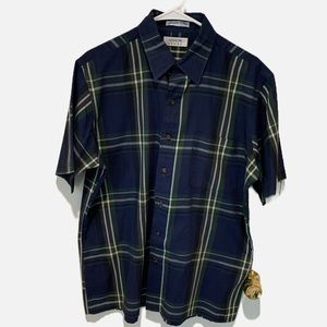 Arrow Sport Short Sleeve casual shirt.  Plaid, button down front, size Large.